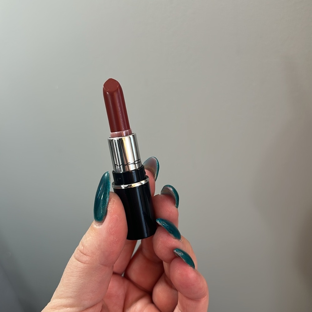 NEW Mac cosmetics mini Lusterglass 549 PDA Lipstick​